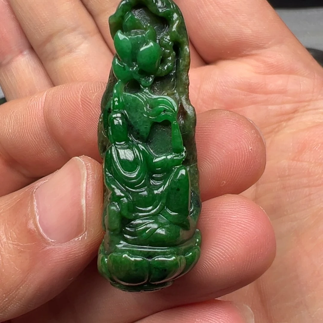翡翠未镶嵌颈饰翡翠雕刻净瓶观音吊坠