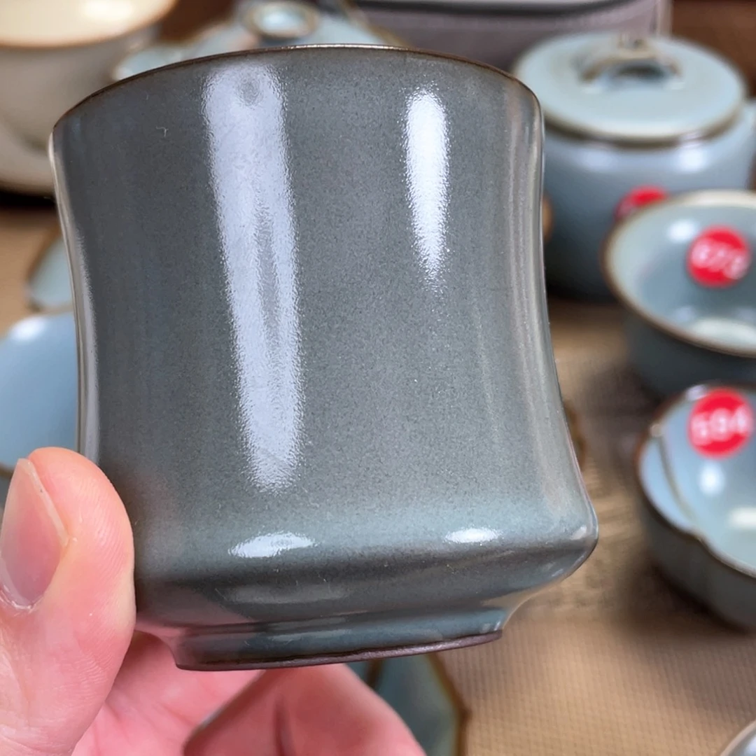 瓷片。。。。。。。。。。。。。。。。。