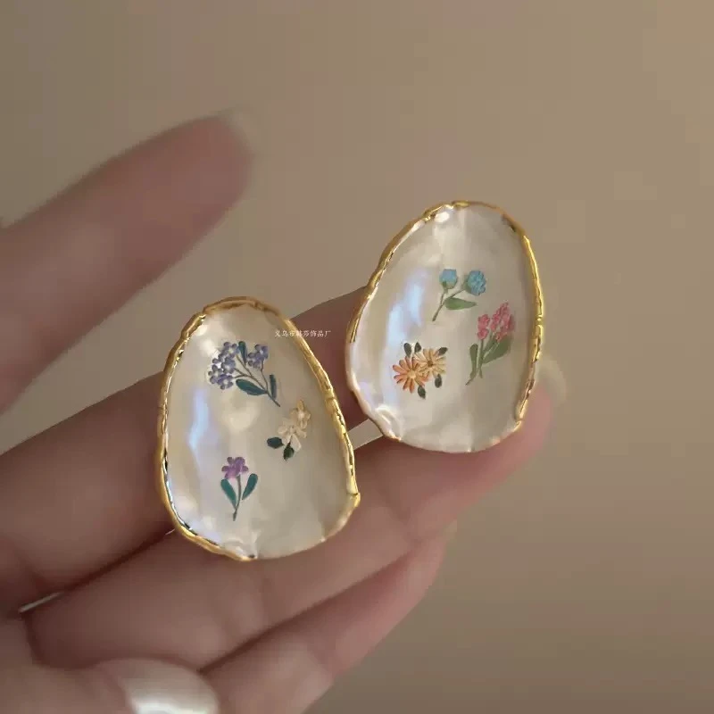 合金耳饰 GaoQiQi浮雕滴釉耳钉复古温柔宫廷极简1059