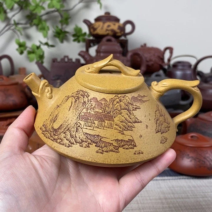 紫砂茶壶黄金段泥石瓢