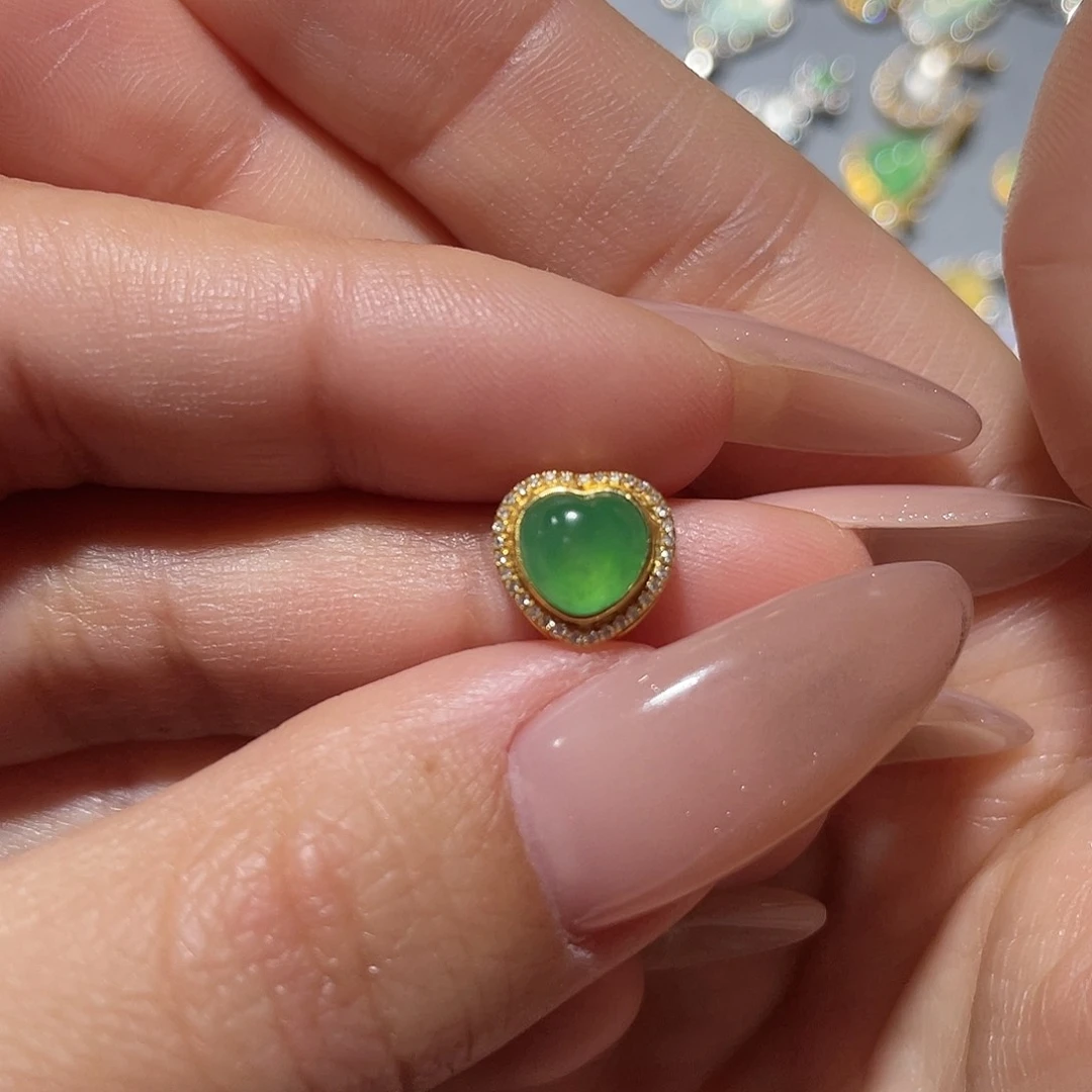 吊坠(不含链)18K金镶嵌翡翠