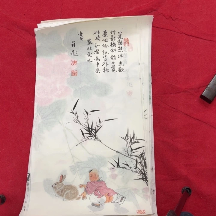 国画花鸟等图案为一体而