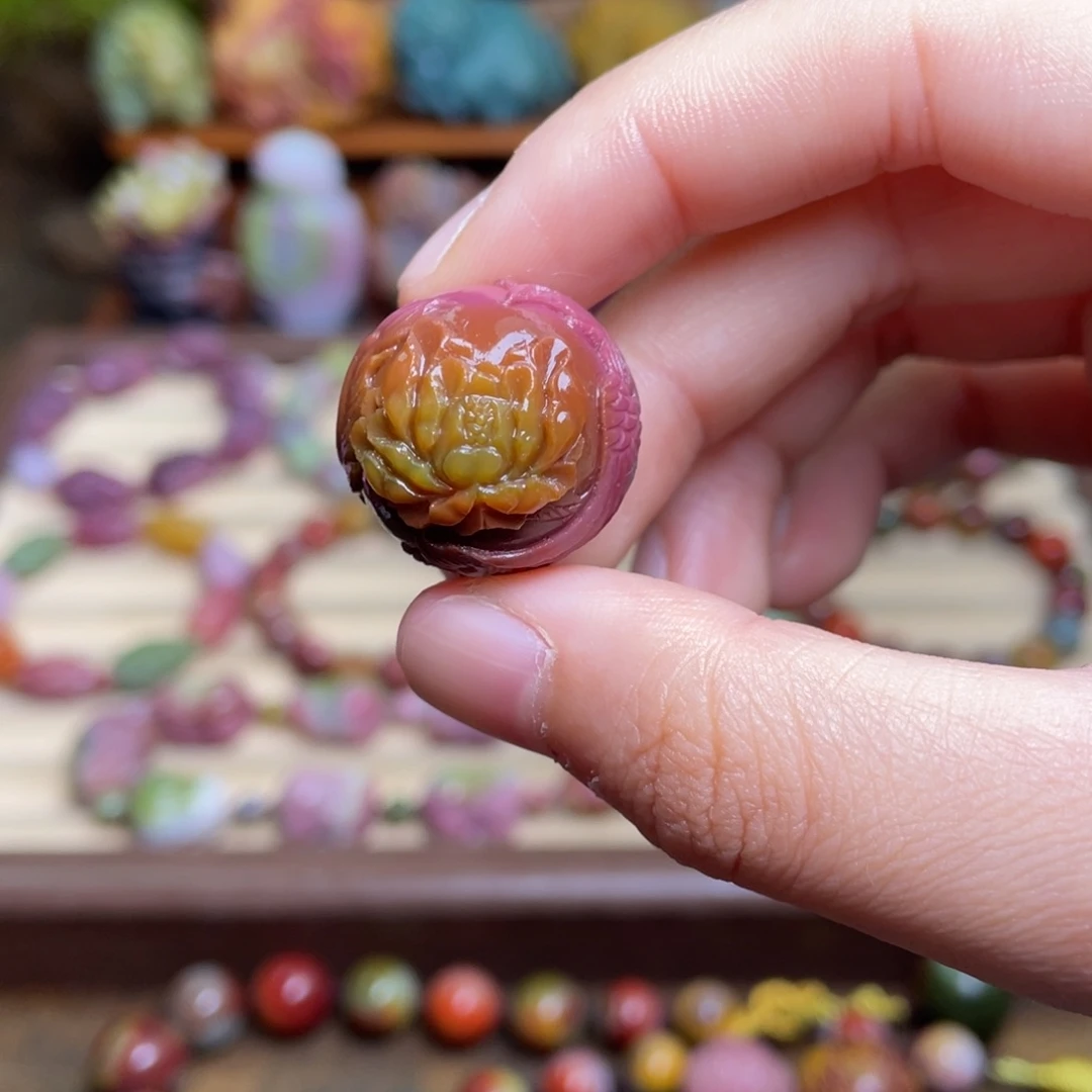 玛瑙/玉髓未镶嵌珠宝半成品盐源玛瑙凤穿牡丹大师手工珠