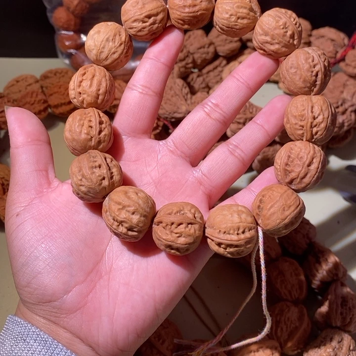 手串文玩核桃……24