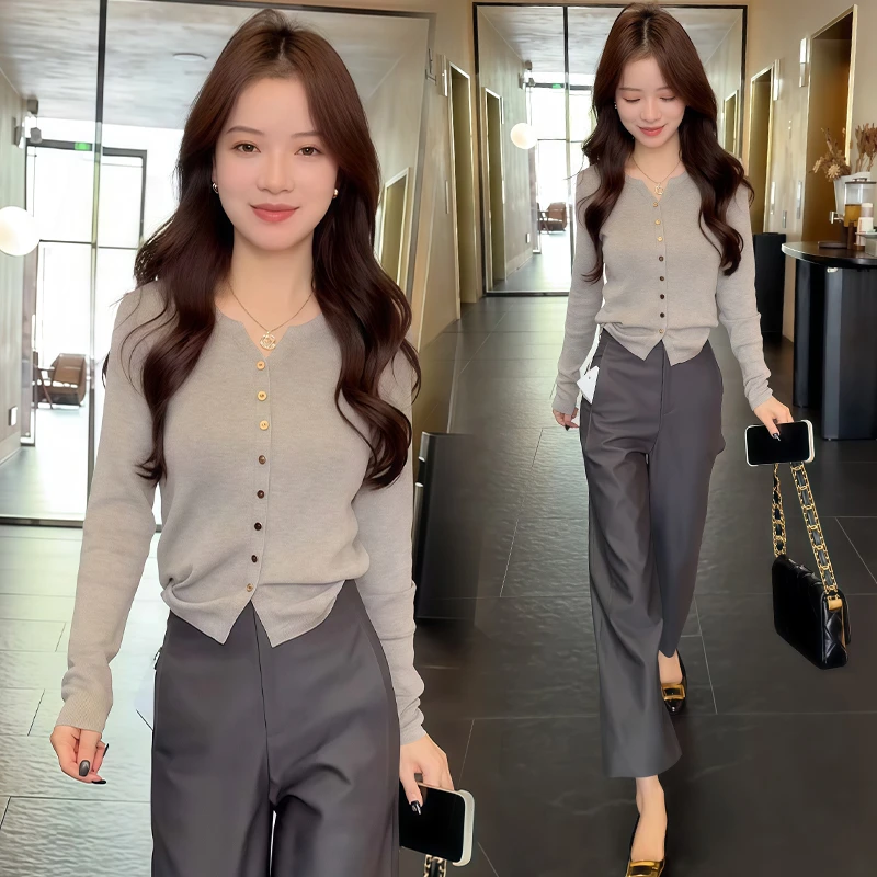 小个子休闲减龄针织衫女2025年早秋新款纯色v领单排扣开衫上衣