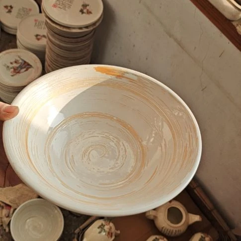 库存微瑕刷釉大碗一个