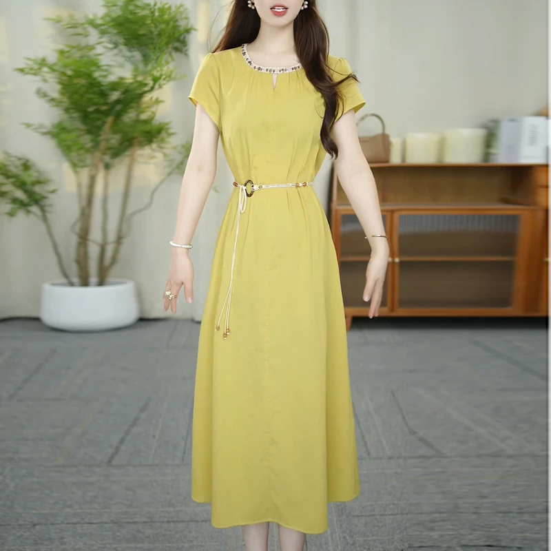 今年流行爆款气质黄色连衣裙女夏2025新款独特漂亮掐腰绝美中长裙
