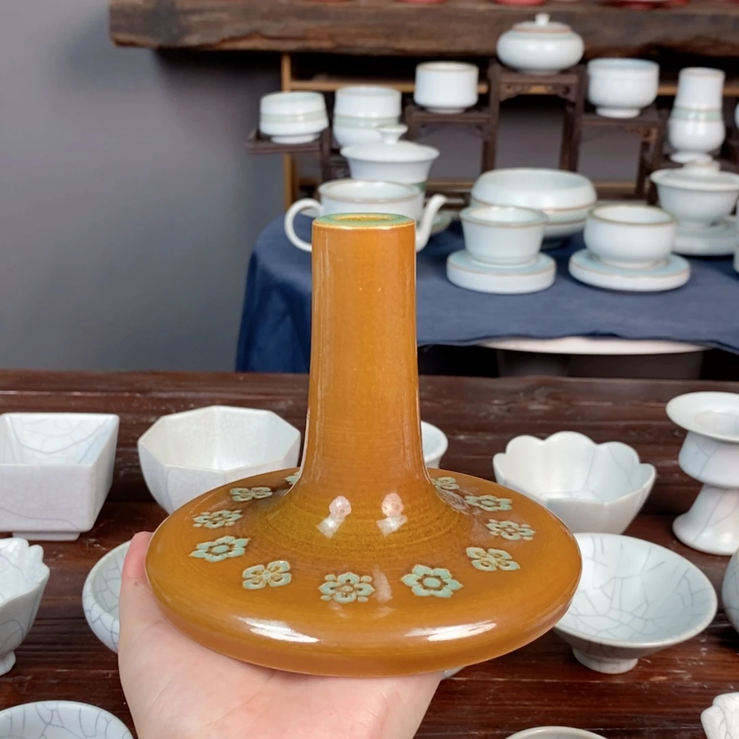 杰**作微瑕 朱砂胎草木灰宝相花纹 晾壶架