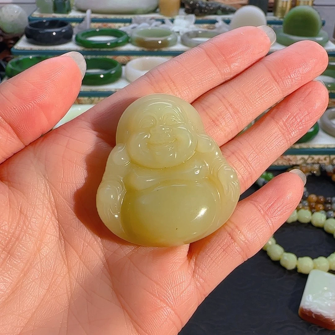 颈饰未镶嵌和田玉黄口佛公