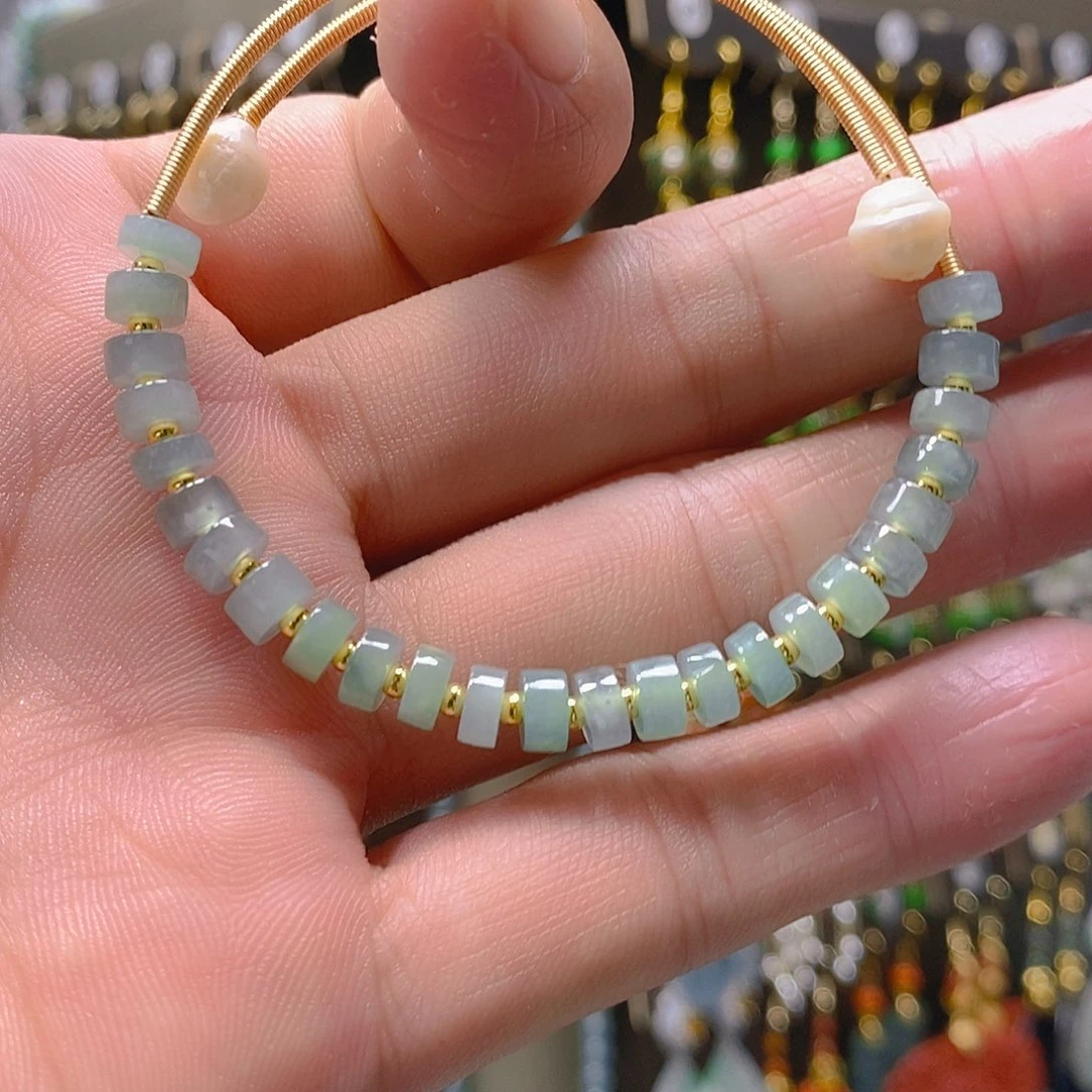 未镶嵌翡翠耳饰翡翠
