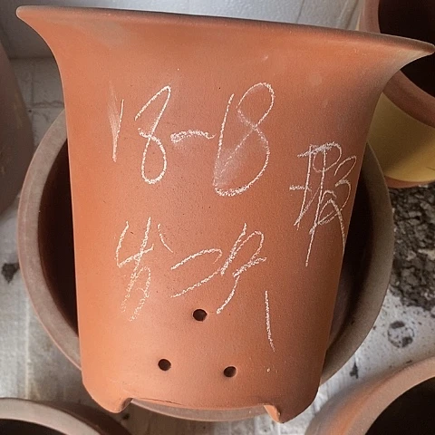 紫砂中国宜兴紫砂花盆，