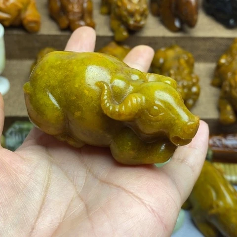 蛇纹石玉未镶嵌颈饰57
