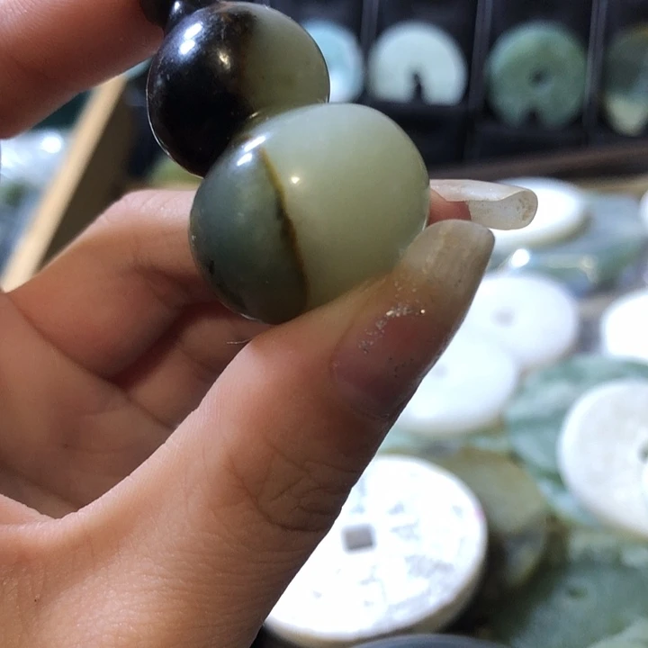 岫玉未镶嵌岫玉挂件