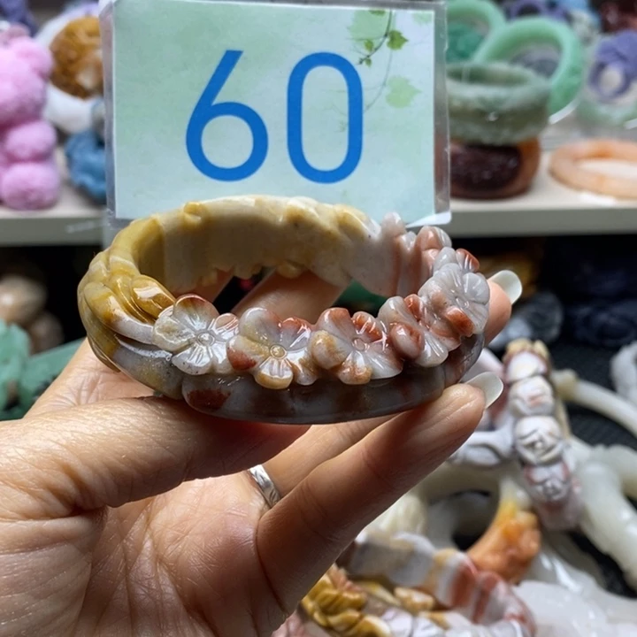 未镶嵌手镯石英岩玉