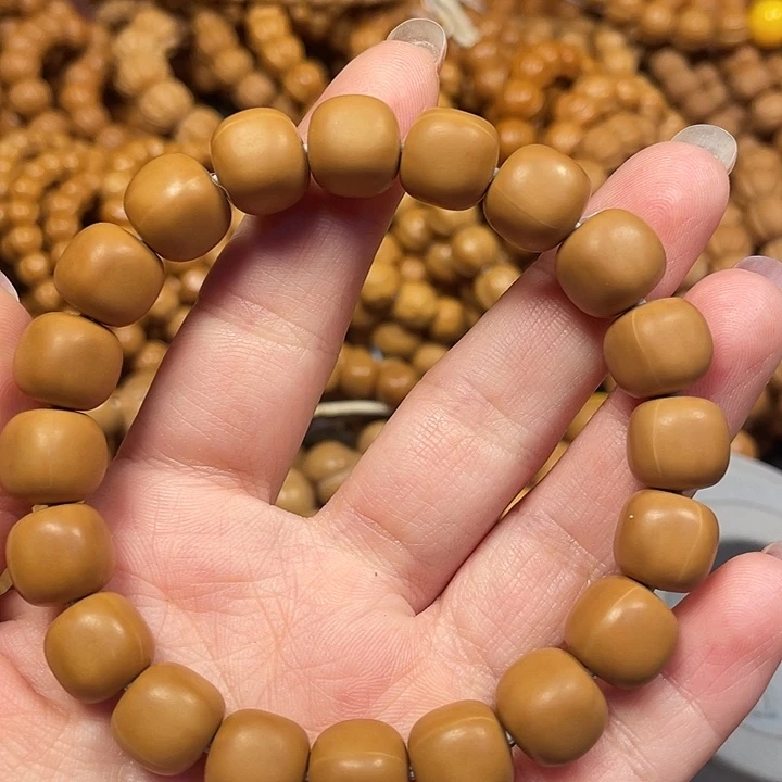 木全品方糖11尺寸手串。