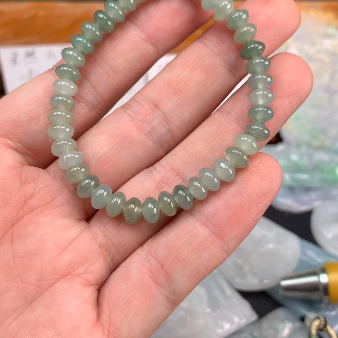 翡翠未镶嵌颈饰福利