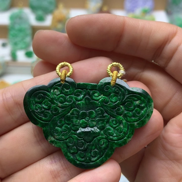 颈饰未镶嵌翡翠土**土翡翠