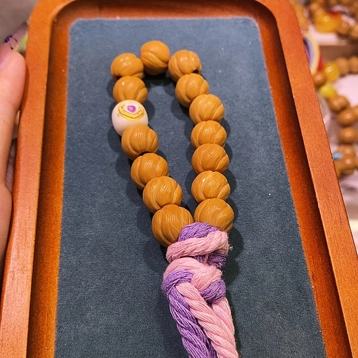 手串猴头核桃卷卷酥小手持（可改配