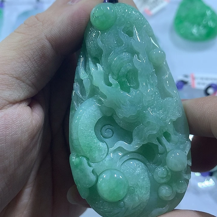 翡翠未镶嵌颈饰天然翡翠A货吊坠