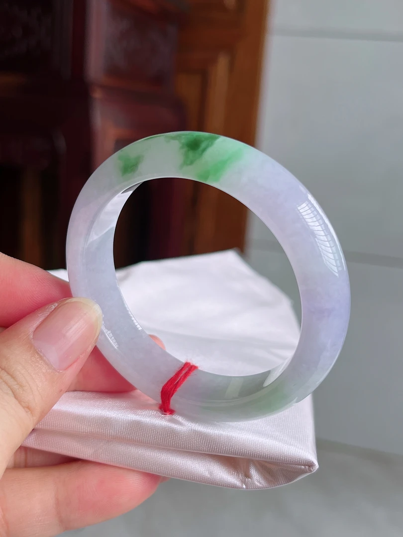 51-52圈冰春彩飘阳绿翡翠手镯飘绿小圈口玉镯平安镯