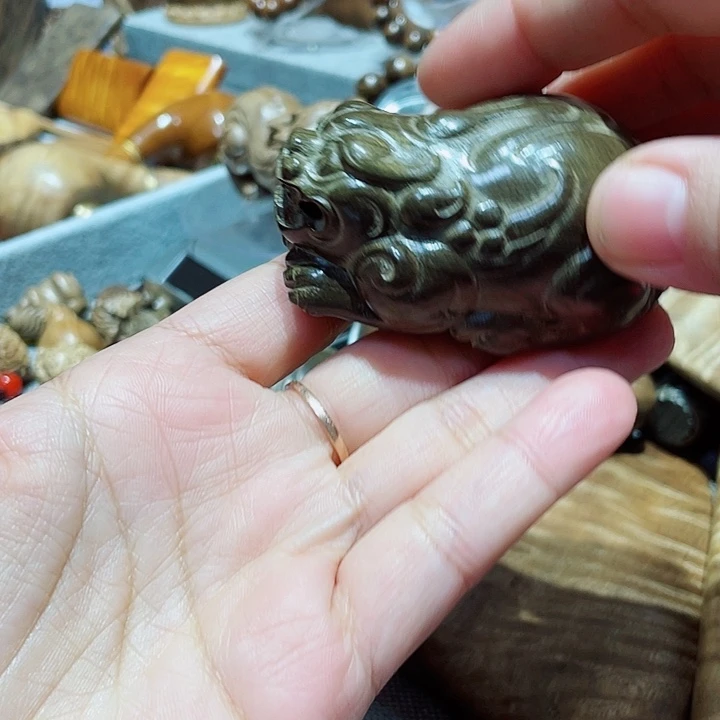 年***鱼金丝楠金丝楠木阴沉绿料貔貅