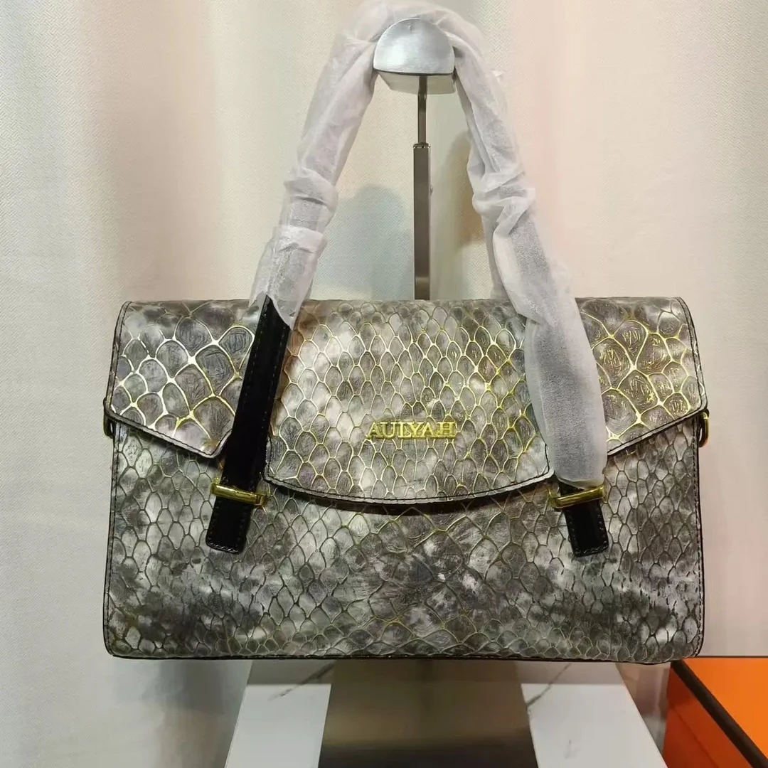 2024新款的休闲包