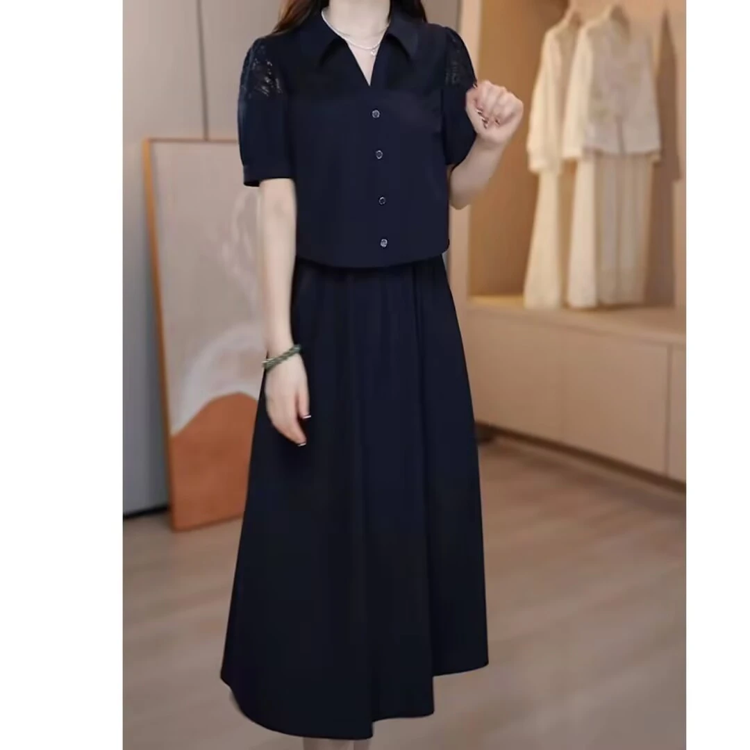 2025年夏季新款时尚镂空短袖气质简约西装领显瘦优雅大气连衣裙