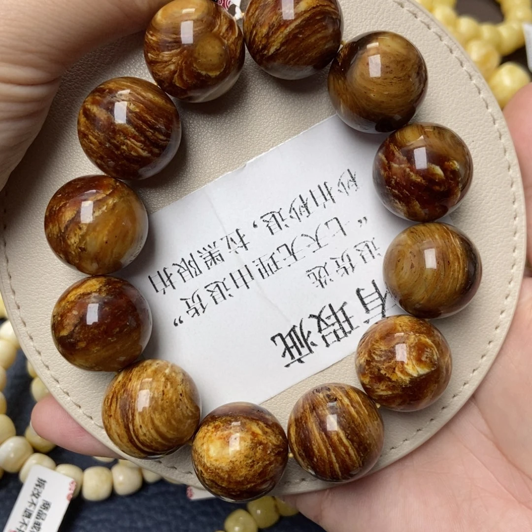 琥珀未镶嵌珠宝奇石6