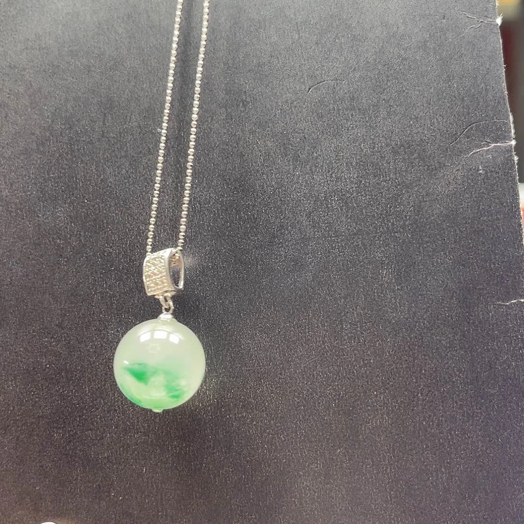 貌***花石英质玉合金颈饰