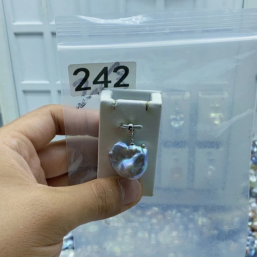淡水珍珠合金颈饰
