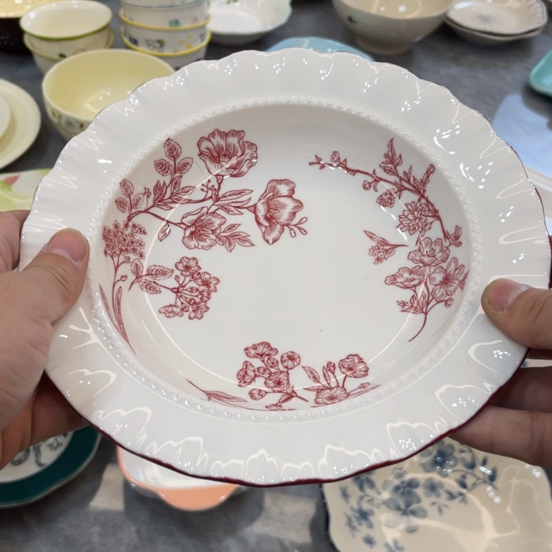 陶瓷微瑕餐具介意勿拍，满18飞！