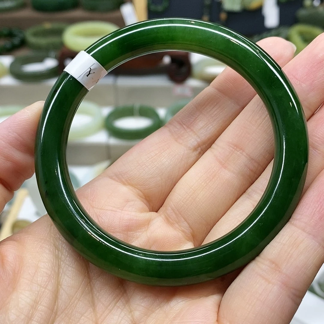【闪购商品】未镶嵌手镯和田玉（碧玉）