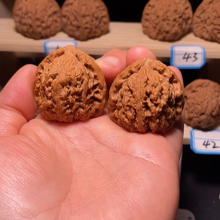 0***1吊坠文玩核桃南疆石39尺寸三角