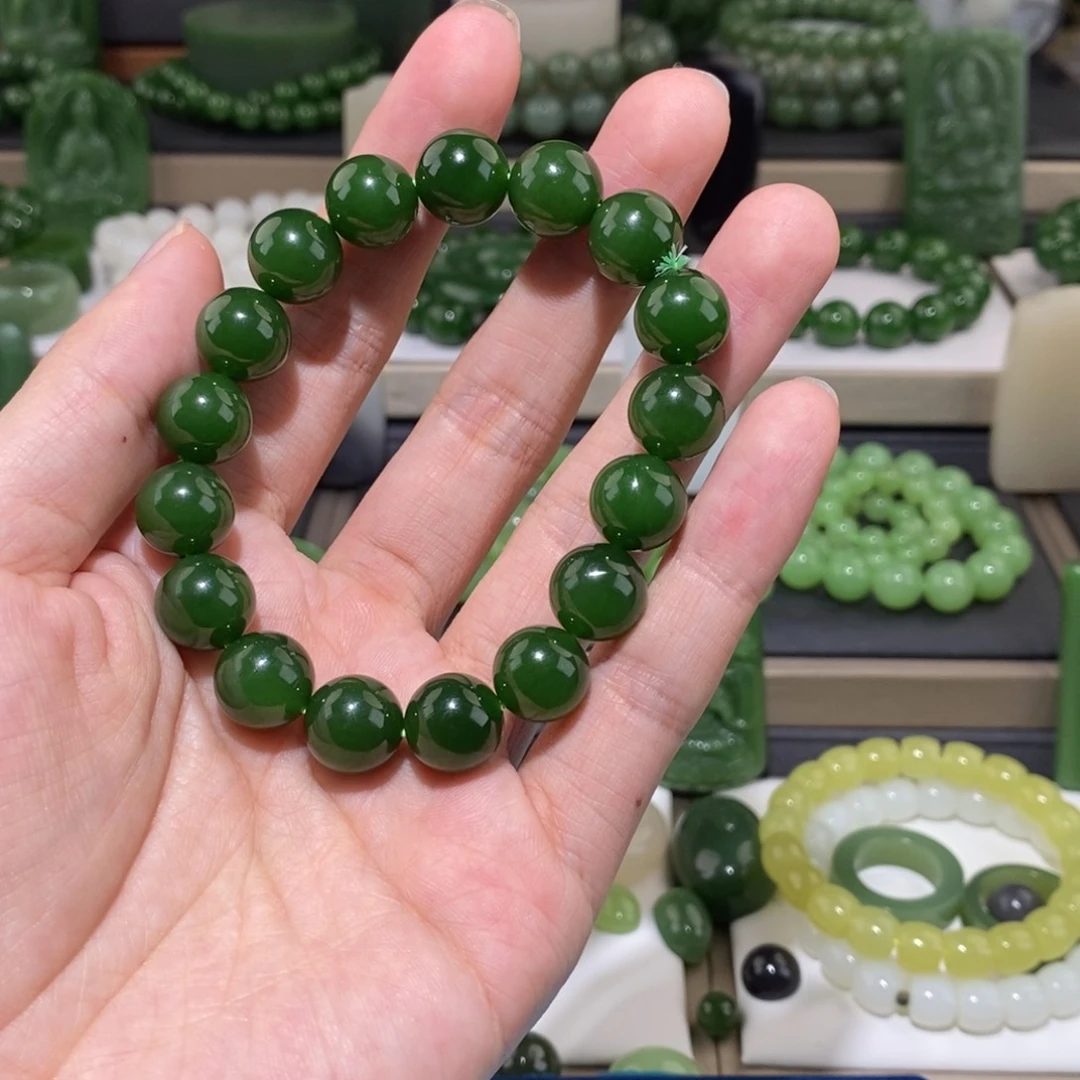 和田玉手串未镶嵌尘**事卡12菠菜绿17颗高品