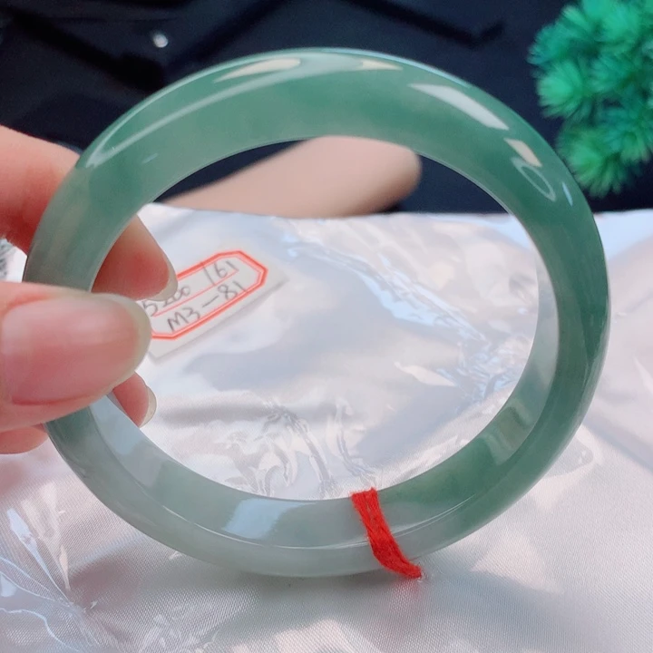 未镶嵌手镯翡翠61圈