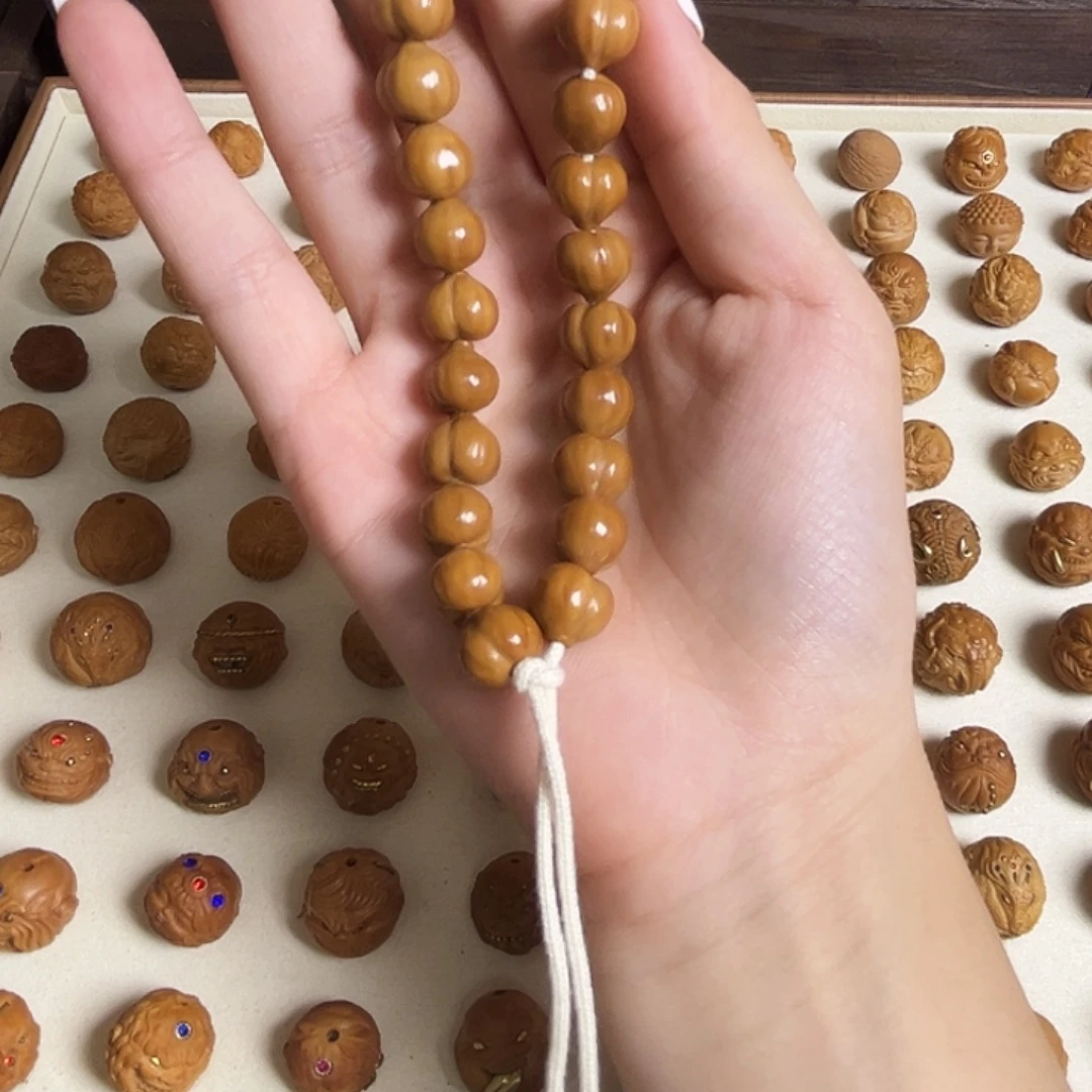 猴头核桃吊坠小屁桃手持