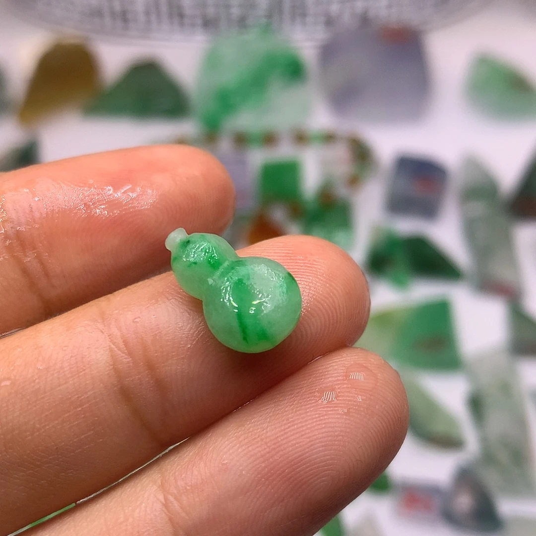 定制翡翠未镶嵌天然翡翠定制