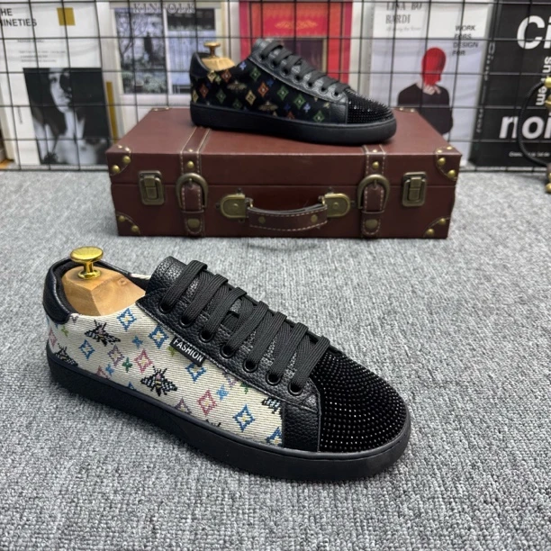 潮流时尚拼色板鞋2025早春潮男新款韩版帆布休闲运动鞋