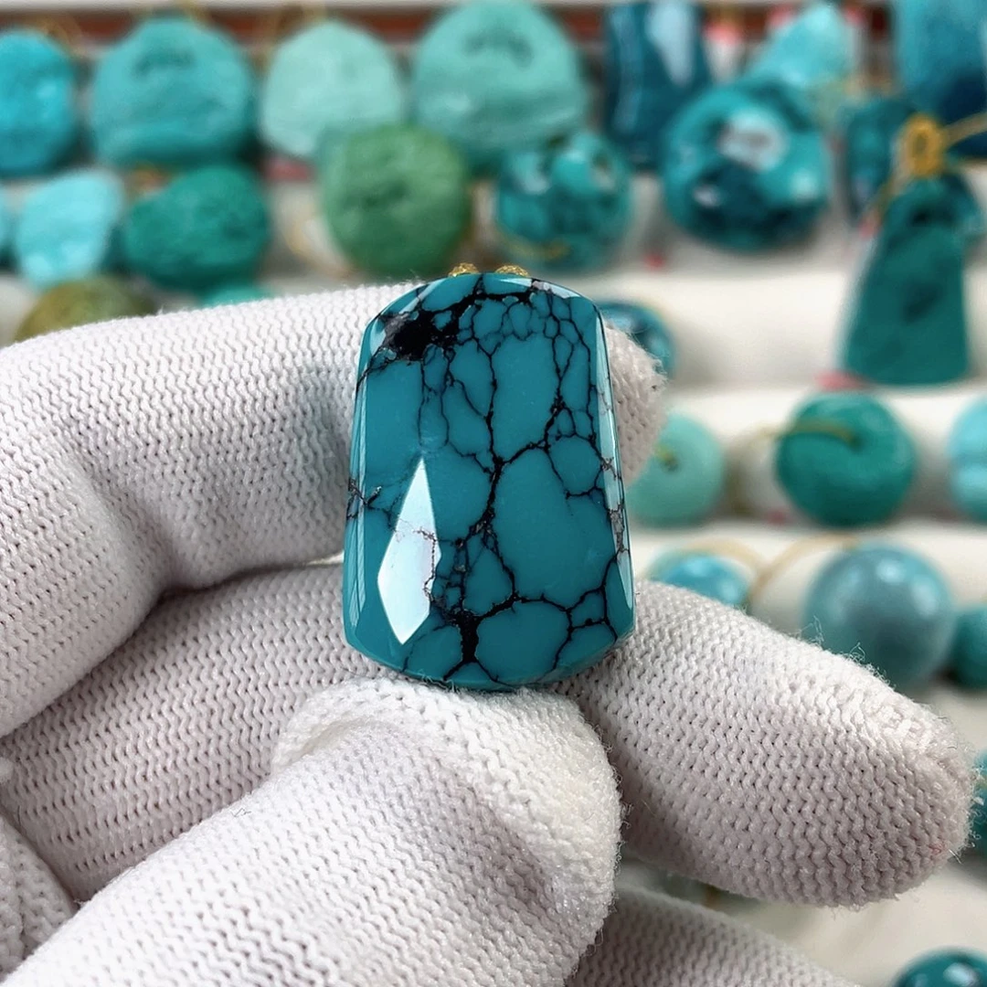 绿松石未镶嵌车挂