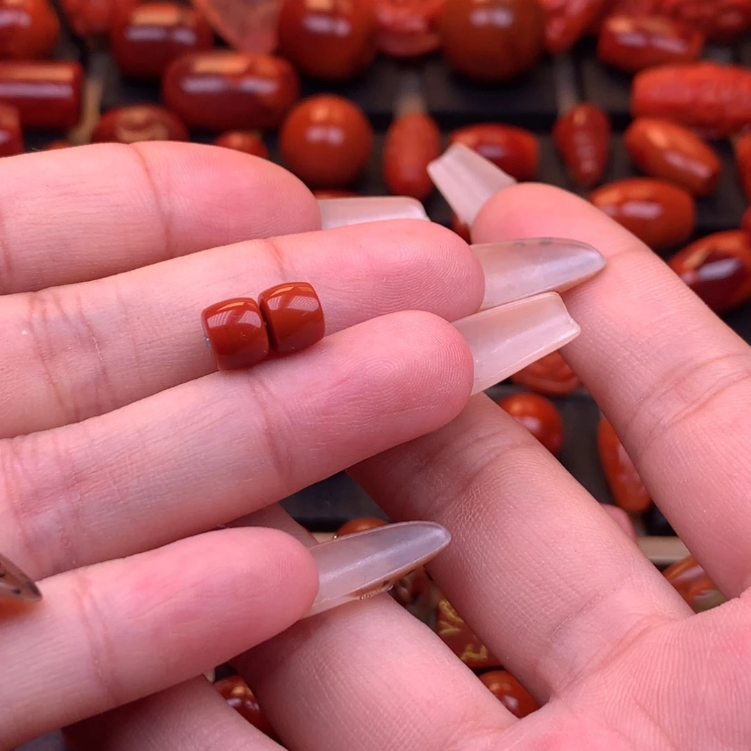 南红玛瑙未镶嵌川料原矿直切对珠7mm