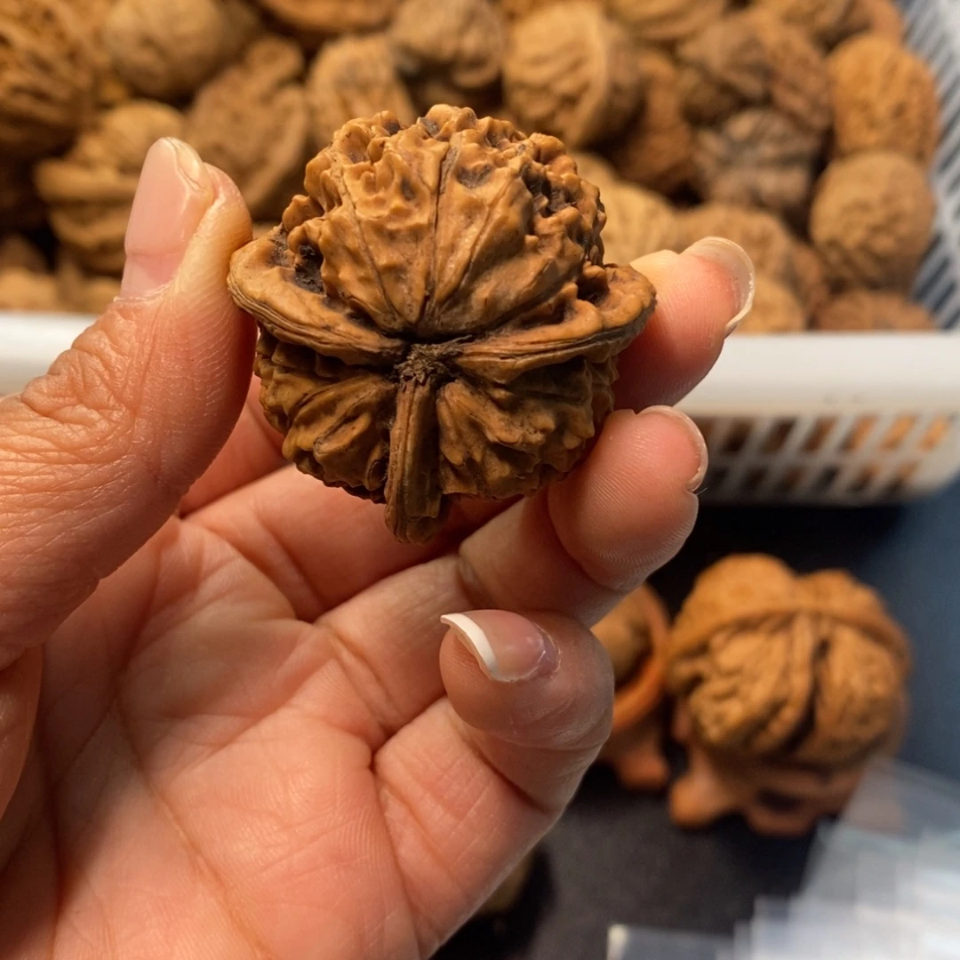 魔***爽文玩核桃吊坠玉玺