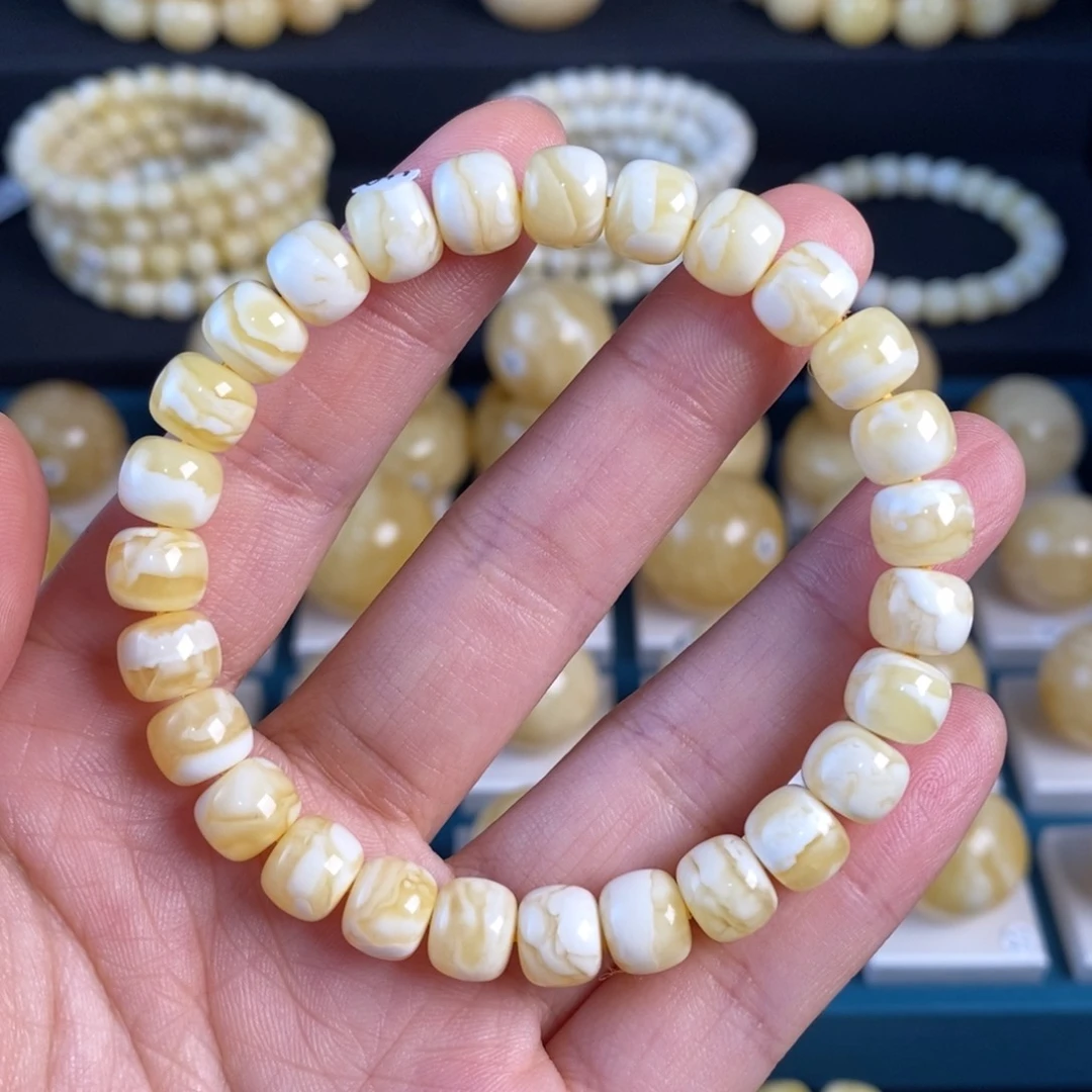 未镶嵌蜜蜡珠宝奇石卡8.3