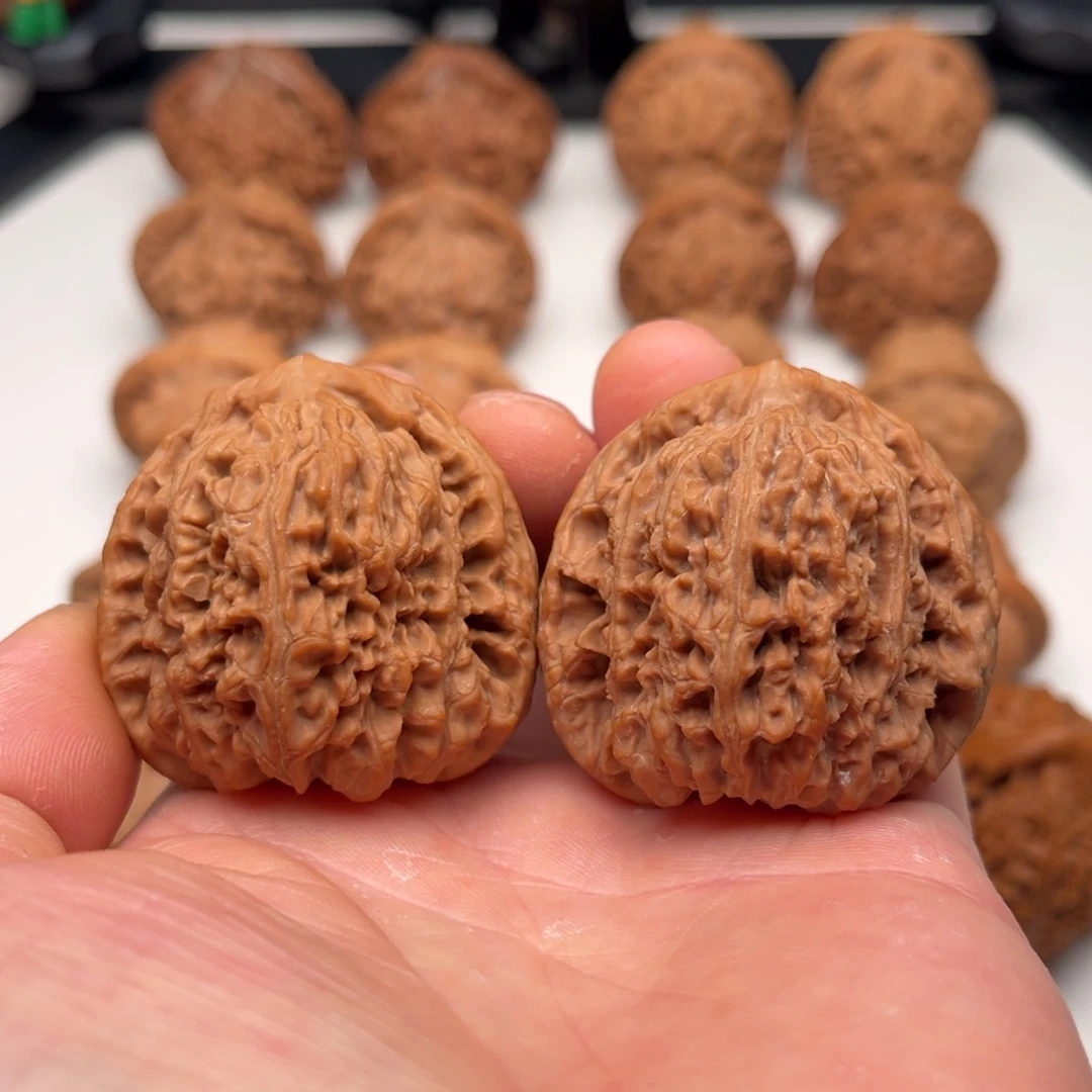 核桃把件41 三角疆