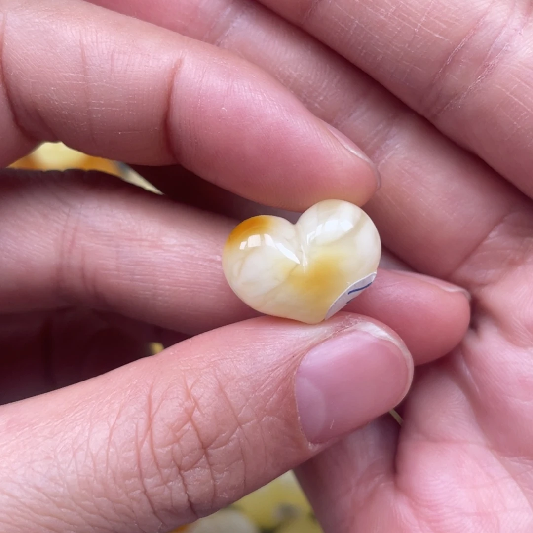未镶嵌琥珀裸石蜜蜡