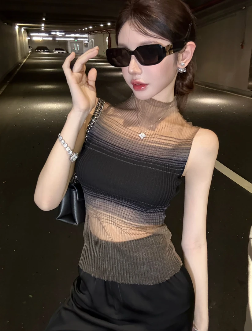 粉红PINK丨“坠入梦境”设计感INS风撞色毛织百搭上衣FH25C3T2217