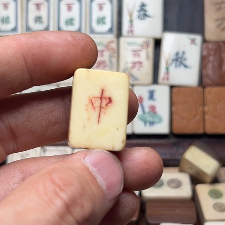 老***刀实心竹雕刻手把件