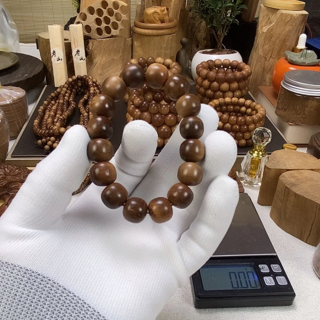 檀香木手串/手链老山檀13×14单圈沉水瑕疵