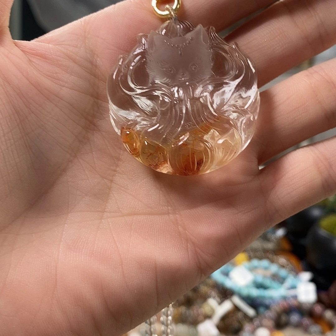 杨***依水晶未镶嵌手链我