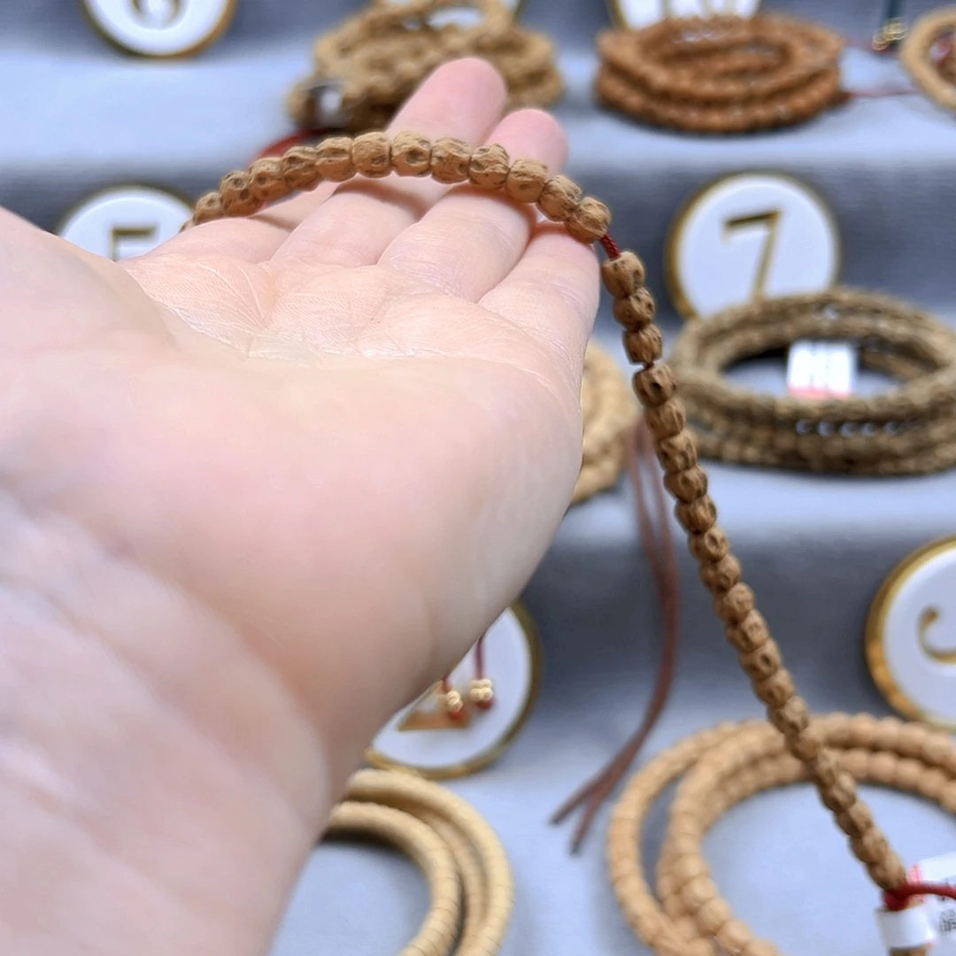 柏香籽/百香籽手串大*弟