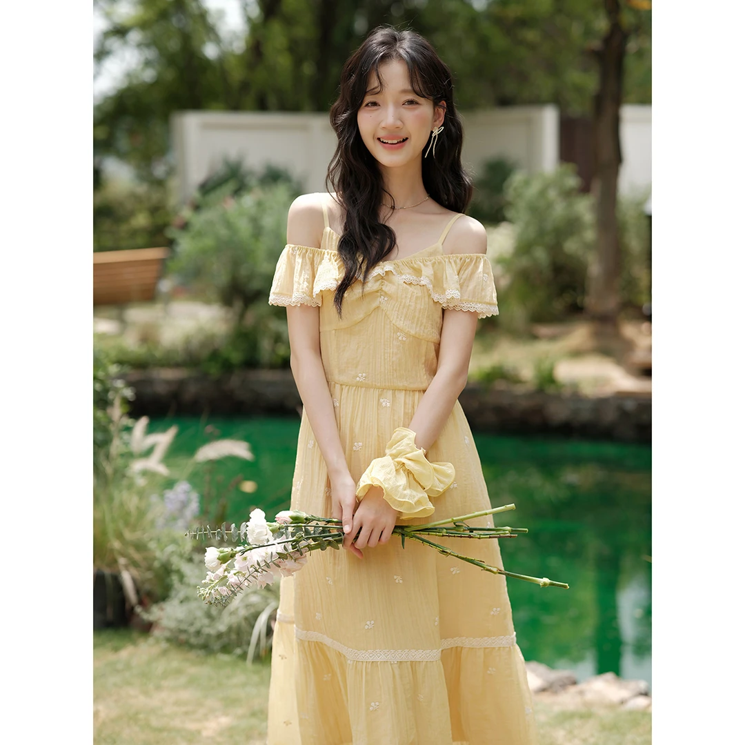 木易易碎花荷叶边一字肩吊带连衣裙夏田园风蕾丝花边收腰两穿长裙